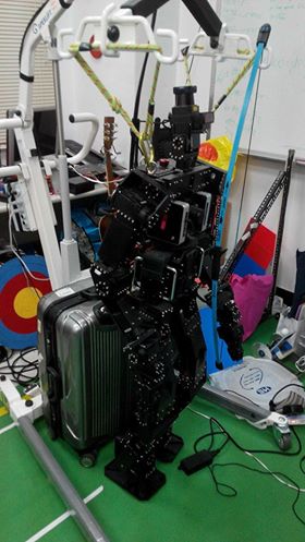 索爾人型機器人